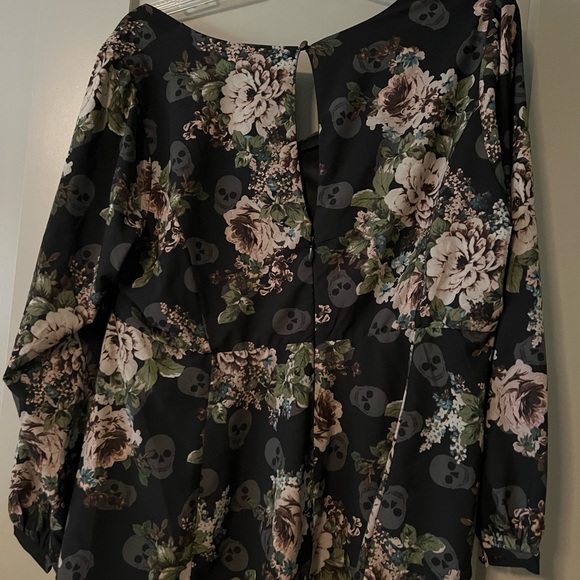 Blouse from torrid. Size 3. Euc worn once - Picture 5 of 5